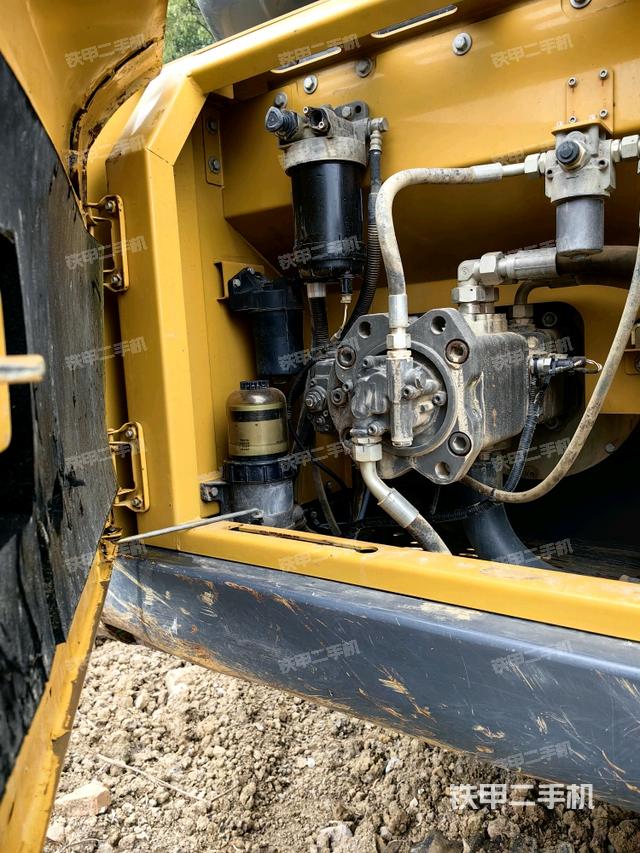 液壓泵斜45?左（大件艙室）