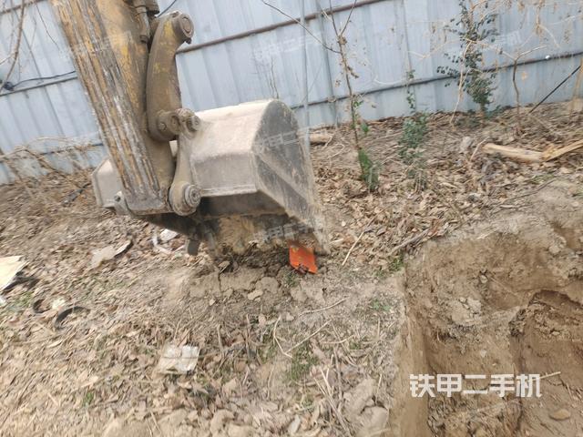 鏟斗45度(工作和回轉(zhuǎn)裝置) 鏟斗45度(工作和回轉(zhuǎn)裝置)