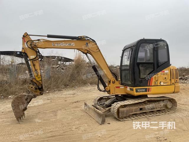柳工CLG9055E挖掘机