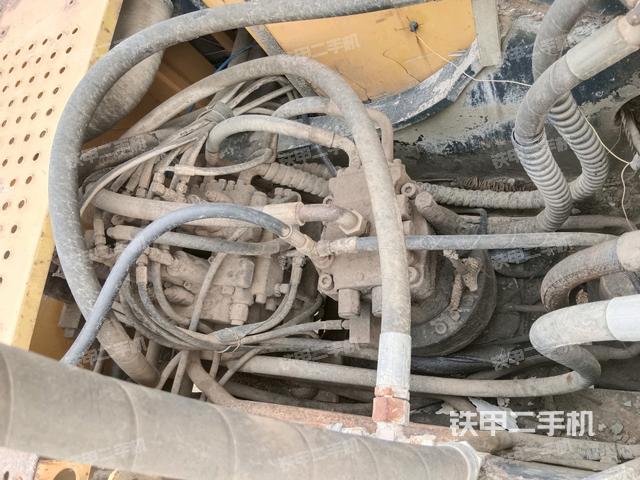 回轉(zhuǎn)馬達(dá)（上車部件）