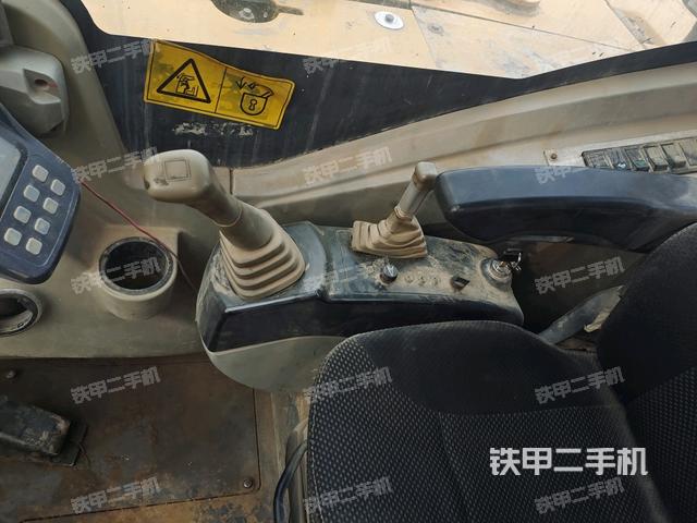 座椅后部(駕駛室部分) 座椅后部(駕駛室部分)