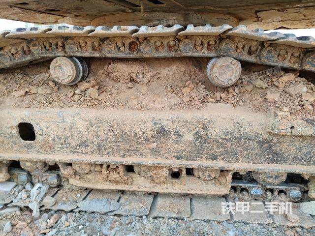 右导向轮(行走机构) 右导向轮(行走机构)