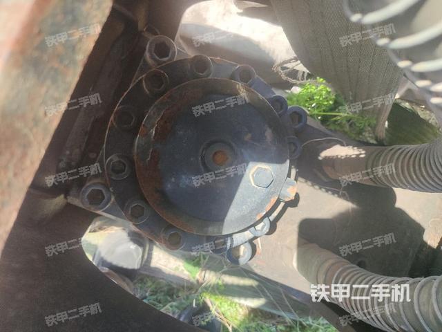 整機(jī)右側(cè)(設(shè)備外觀及核心部件) 整機(jī)右側(cè)(設(shè)備外觀及核心部件)