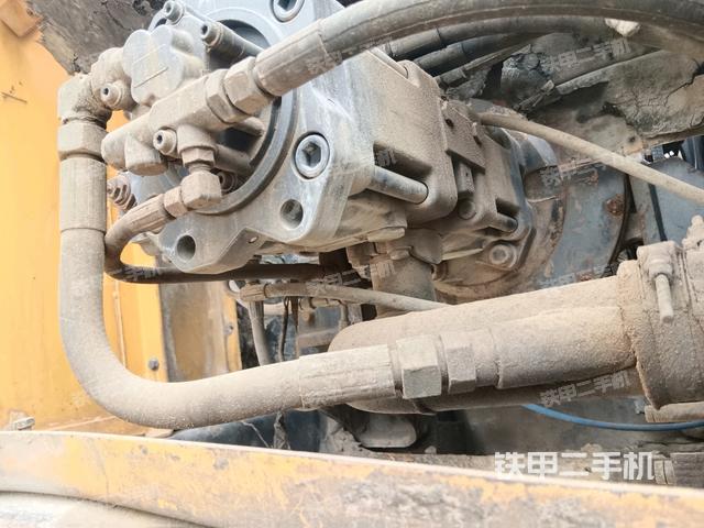 液壓泵斜45?右（大件艙室）