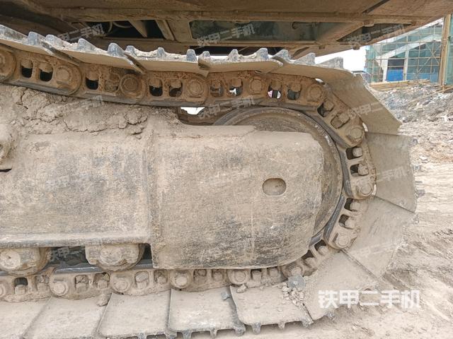 左驅(qū)動(dòng)輪（行走機(jī)構(gòu)）