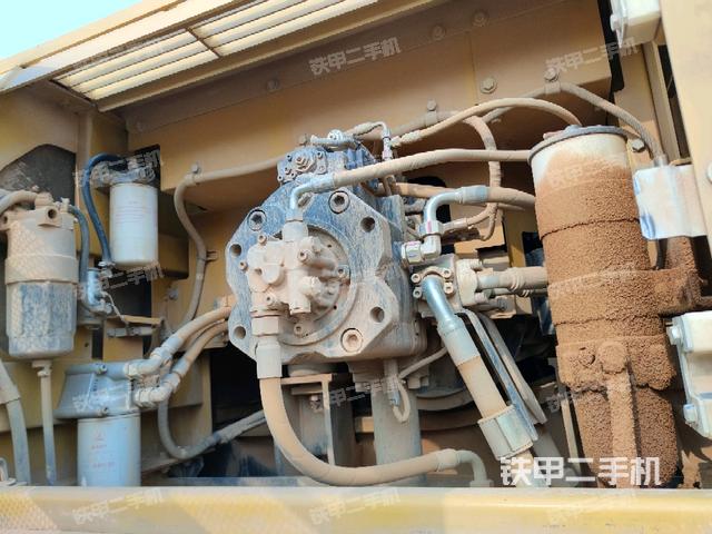 液压泵斜45 左(大件舱室) 液压泵斜45 左(大件舱室)