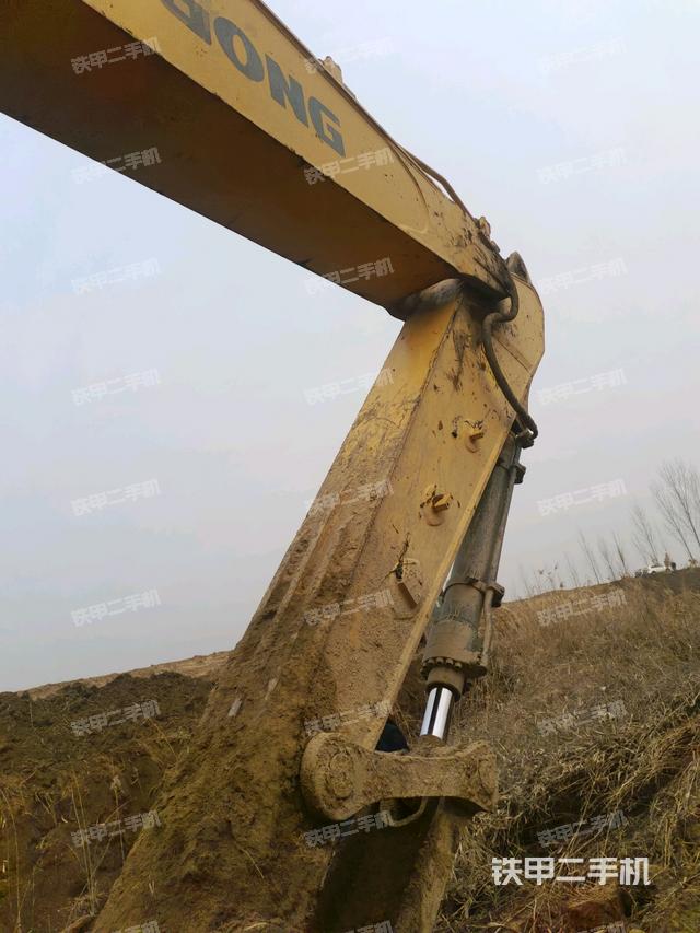 小臂整體右前（工作和回轉(zhuǎn)裝置）