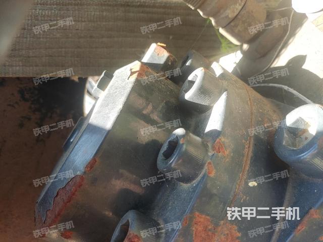 整機(jī)右后45°(設(shè)備外觀及核心部件) 整機(jī)右后45°(設(shè)備外觀及核心部件)