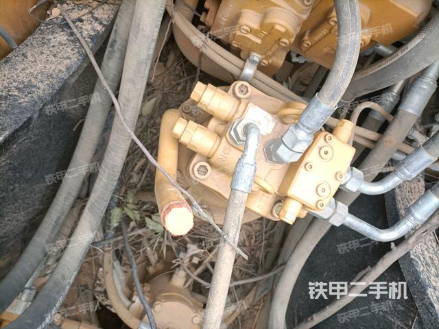 回轉(zhuǎn)馬達(dá)(上車(chē)部件) 回轉(zhuǎn)馬達(dá)(上車(chē)部件)