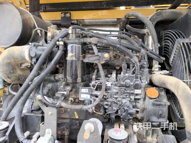 發(fā)動機室(上車部件) 發(fā)動機室(上車部件)
