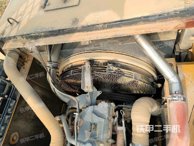 水箱+风扇特写(上车部件) 水箱+风扇特写(上车部件)