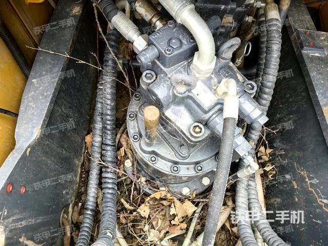 回轉(zhuǎn)馬達(dá)（上車部件）