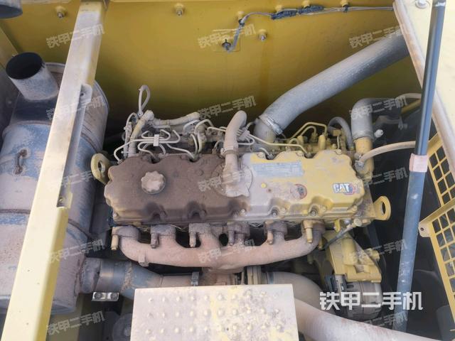 發(fā)動機整體俯視(整機外觀) 發(fā)動機整體俯視(整機外觀)