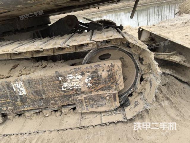左側(cè)行走馬達蓋板(行走機構(gòu)) 左側(cè)行走馬達蓋板(行走機構(gòu))