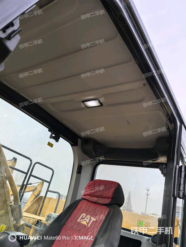 座椅左側(cè)控制臺/音響/含左手柄（駕駛室部分）