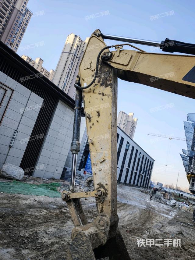 小臂整體左后（工作和回轉裝置）