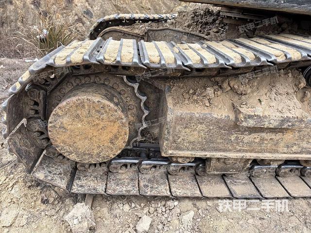 右驅(qū)動(dòng)輪（行走機(jī)構(gòu)）