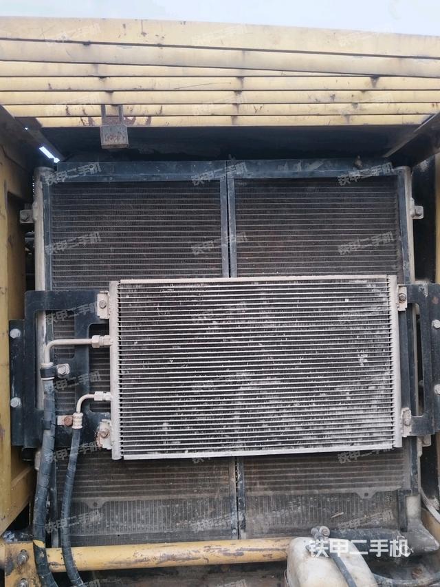 散熱器正面（大件艙室）