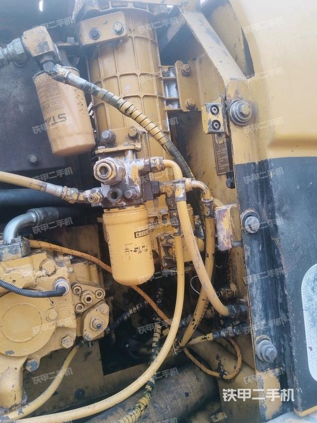 液壓泵斜45?右（大件艙室）