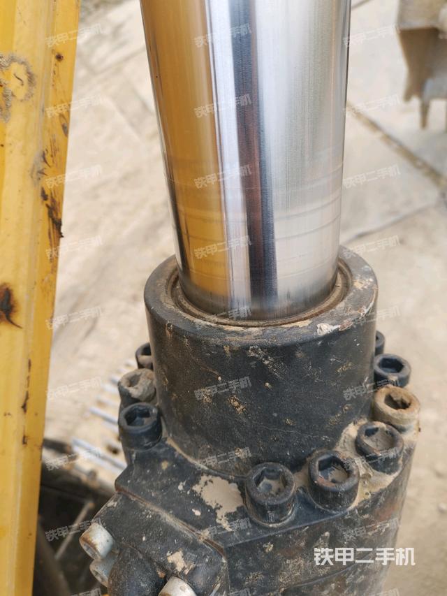 大臂油缸整體?豎拍（工作和回轉(zhuǎn)裝置）