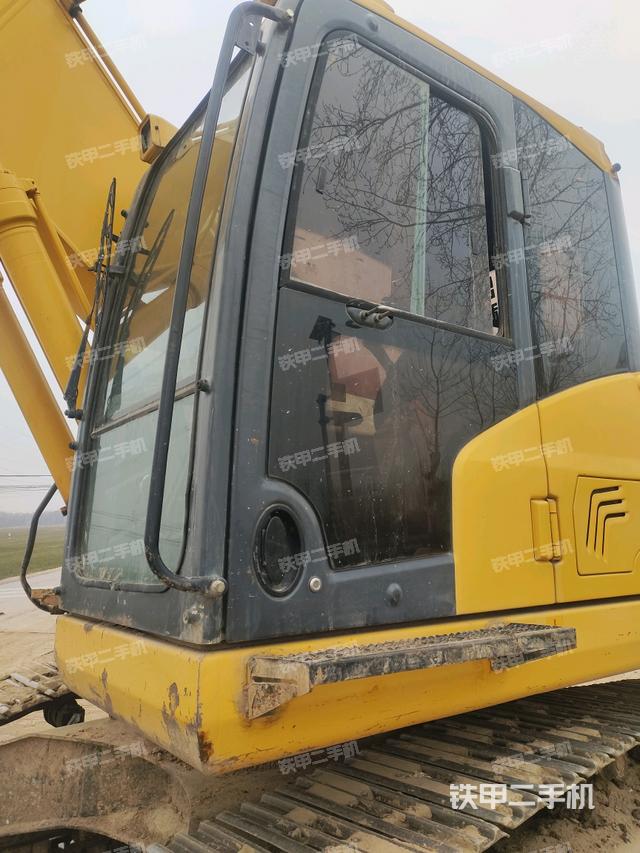 駕駛室左前45度（駕駛室部分）