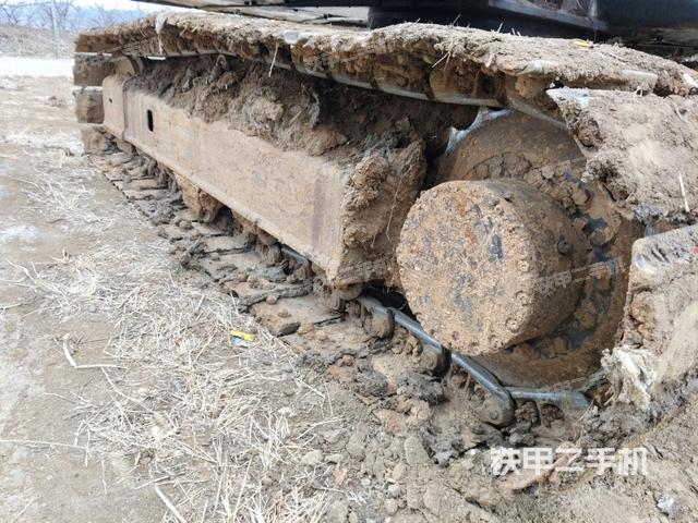 左側(cè)履帶整體?（行走機(jī)構(gòu)）