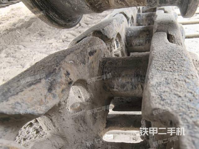 右側行走馬達蓋板（行走機構）