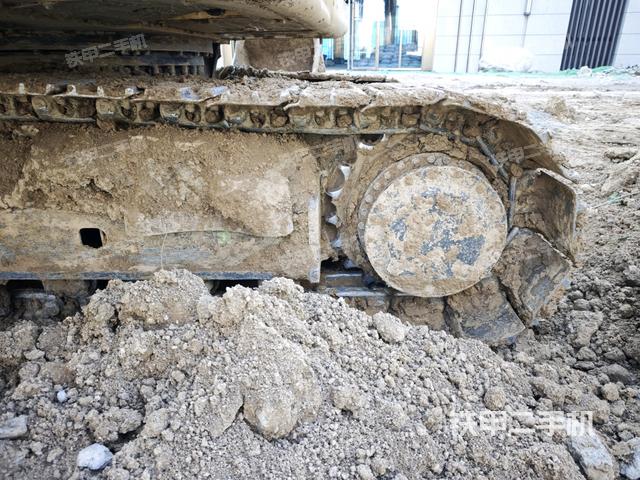 右驅動輪（行走機構）