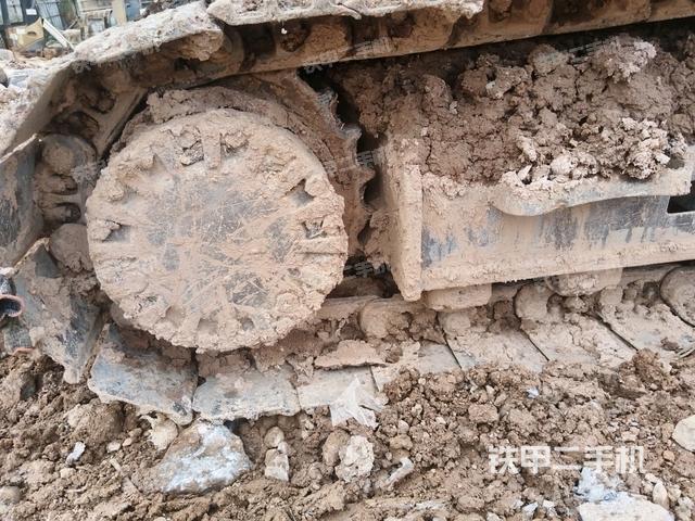 右驅(qū)動(dòng)輪（行走機(jī)構(gòu)）