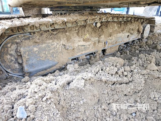 左側履帶整體?（行走機構）