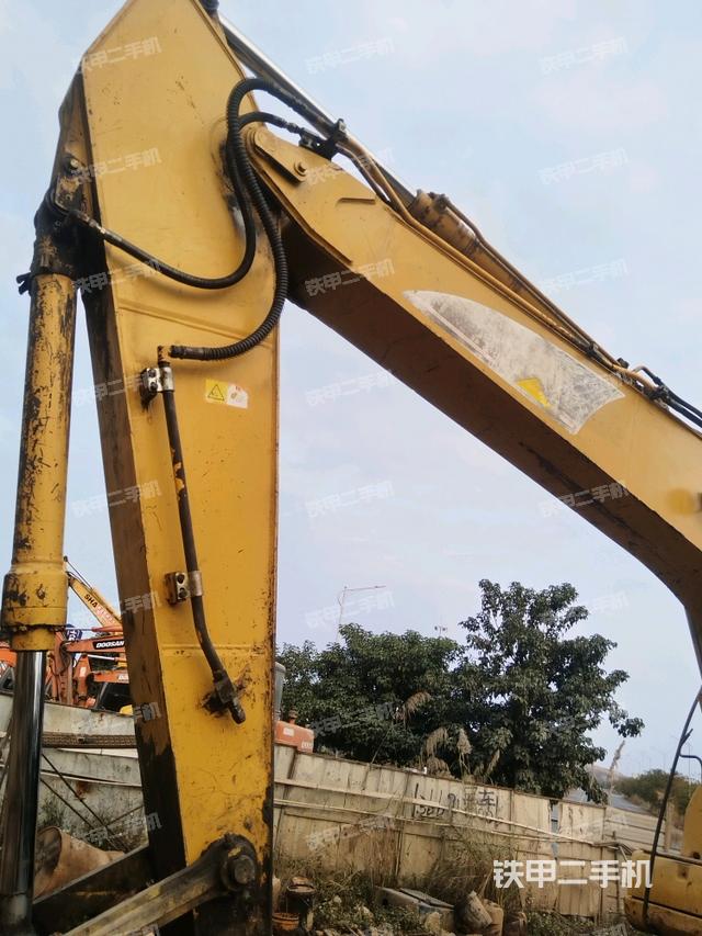 大臂根部?斜視（工作和回轉(zhuǎn)裝置）