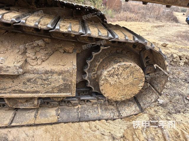 左驅(qū)動(dòng)輪（行走機(jī)構(gòu)）