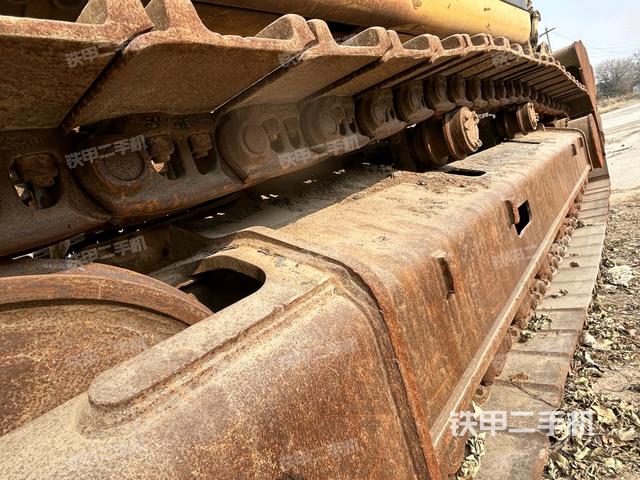 單側(cè)履帶整體（整機(jī)外觀）