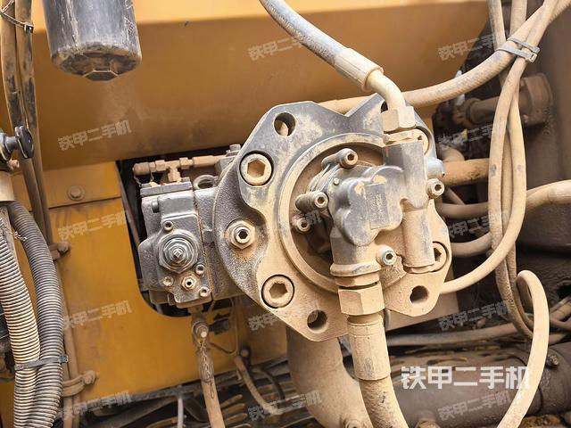 液壓泵斜45?左（大件艙室）