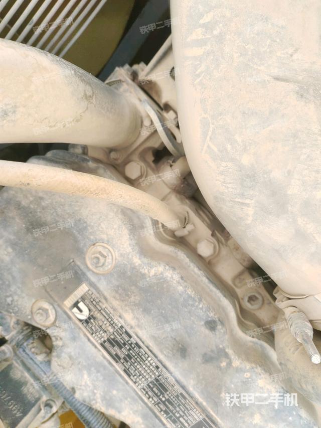 氣門室蓋螺絲特寫（上車部件）