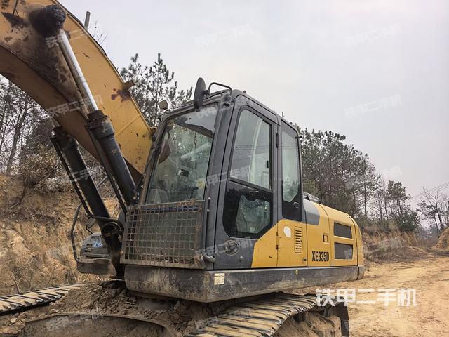 駕駛室左前45度（駕駛室部分）