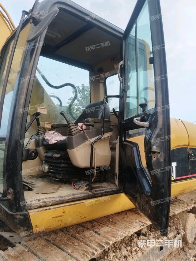 右側(cè)玻璃角標(biāo)（駕駛室部分）