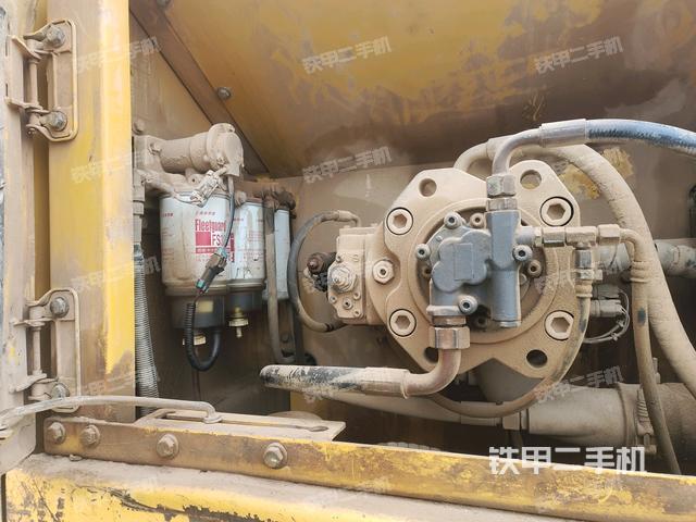 液壓泵斜45?左（大件艙室）