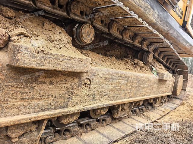 左側(cè)履帶整體?（行走機(jī)構(gòu)）