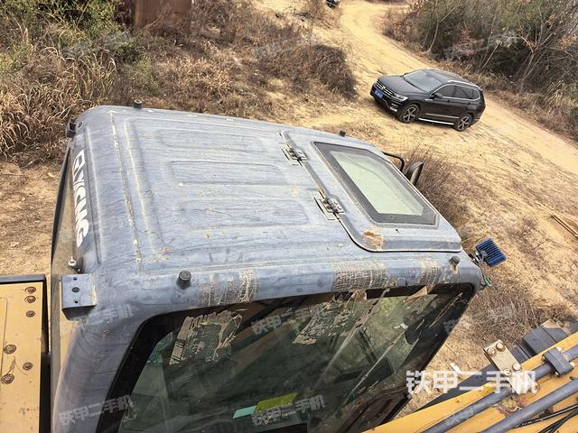 駕駛室頂部俯視（上車部件）