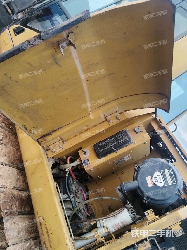 電瓶（大件艙室）