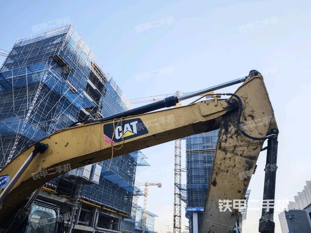 大臂整體?右側（工作和回轉裝置）