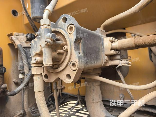 液壓泵斜45?右（大件艙室）