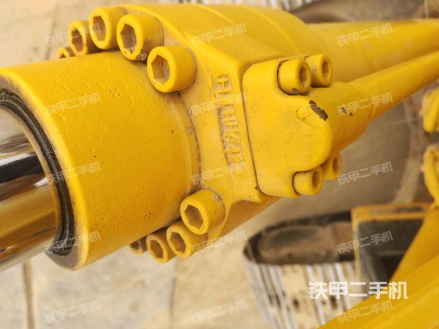 大臂油缸整體?豎拍（工作和回轉(zhuǎn)裝置）