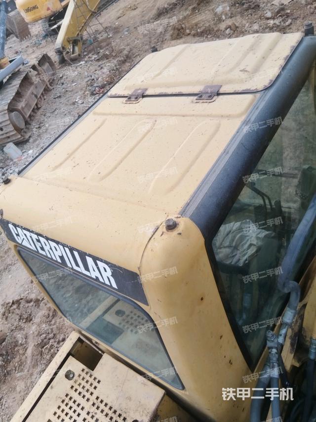 駕駛室頂部俯視（上車部件）