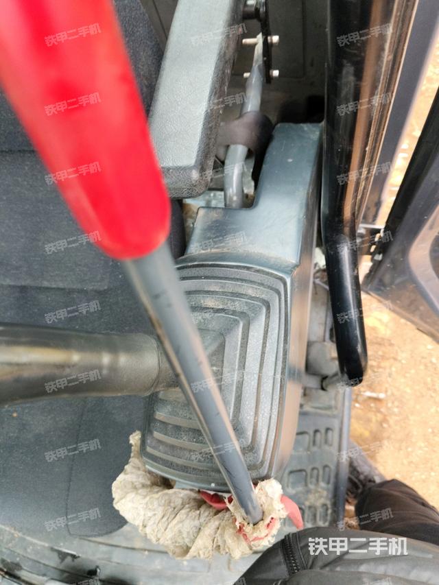 座椅左側(cè)控制臺(tái)/音響/含左手柄（駕駛室部分）