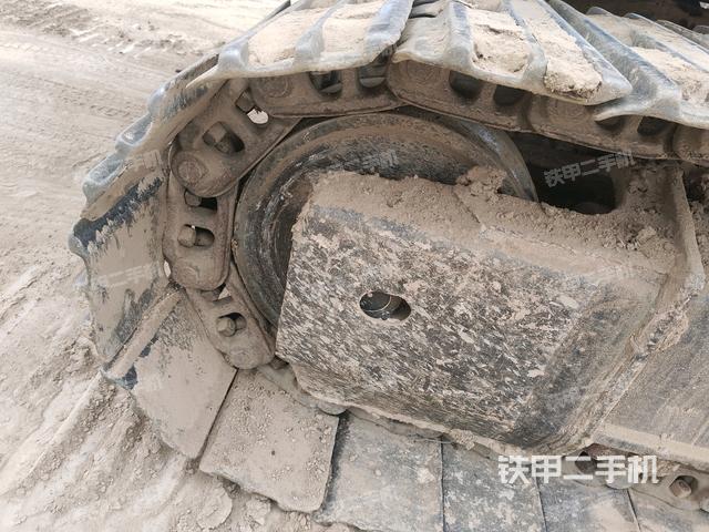 右驅(qū)動(dòng)輪（行走機(jī)構(gòu)）