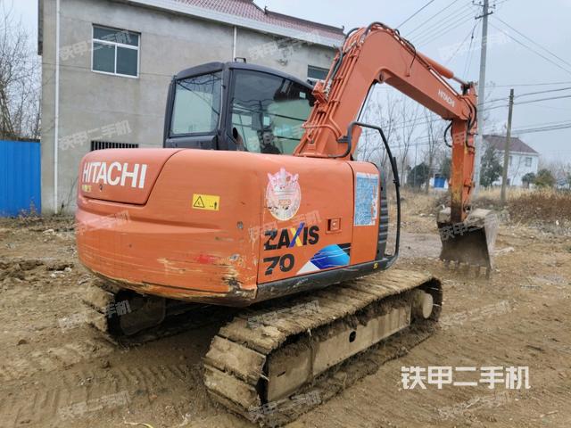 右后45(整機(jī)外觀) 右后45(整機(jī)外觀)