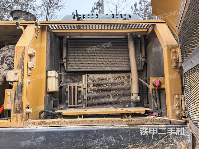 散熱器正面（大件艙室）