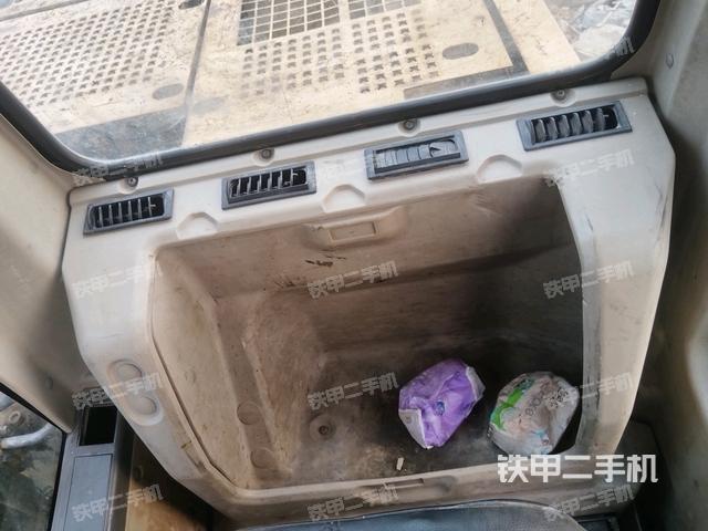 座椅后部（駕駛室部分）